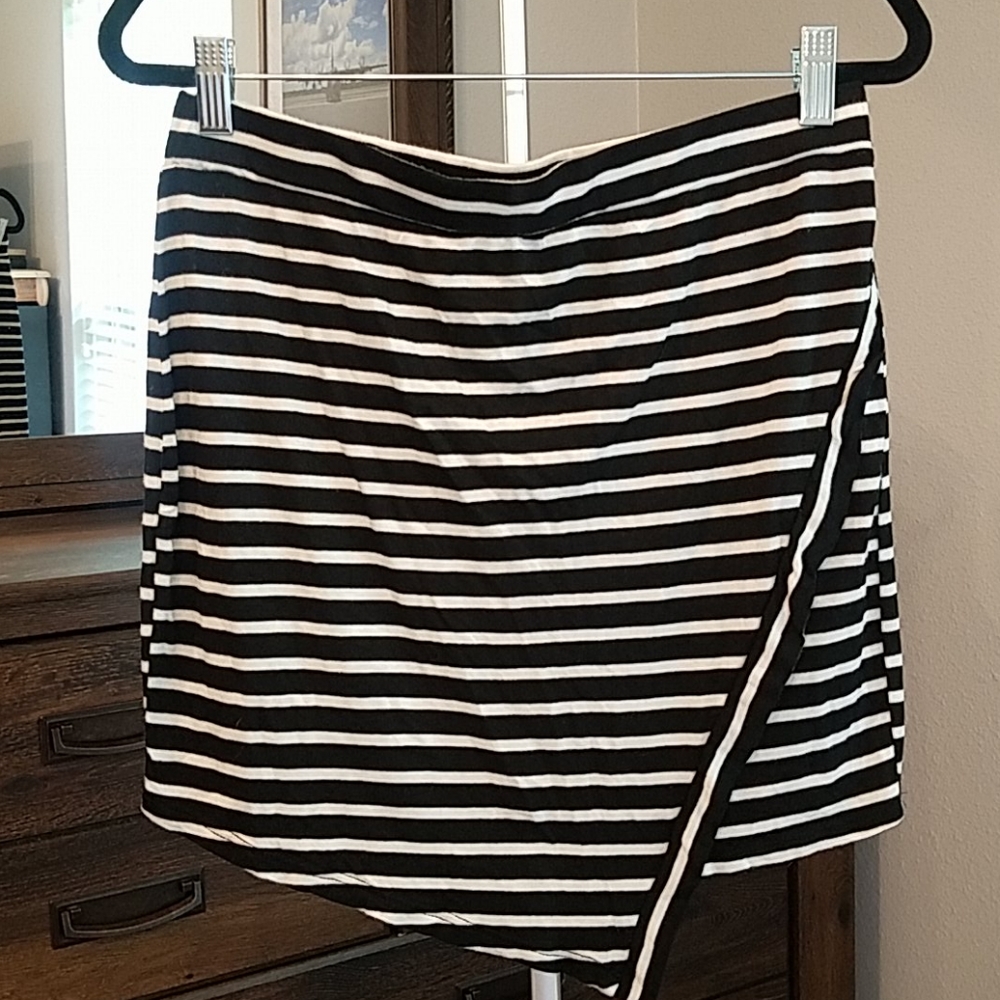 Wet Seal striped mini skirt